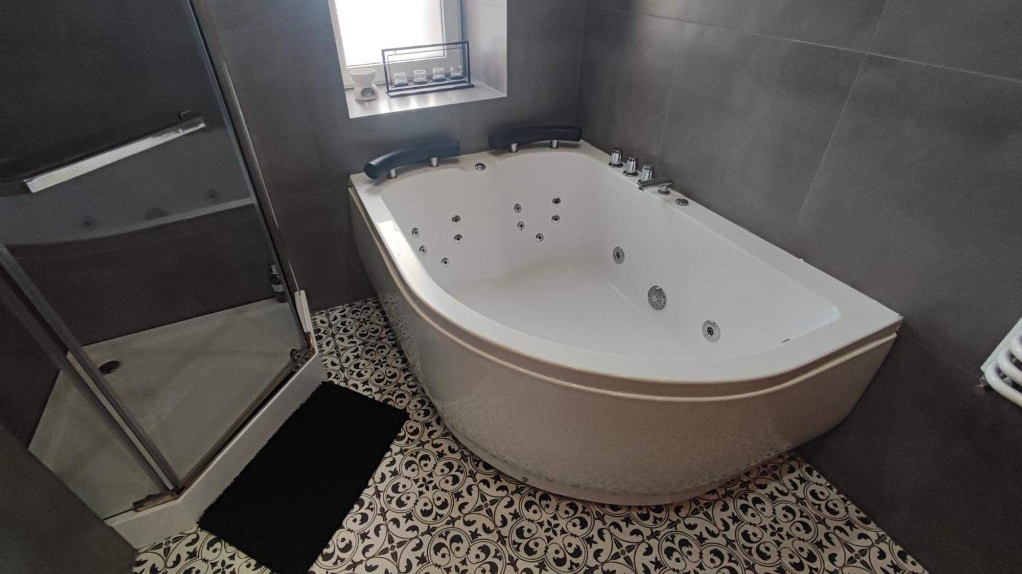 Apartament Z Jacuzzi 헬 외부 사진